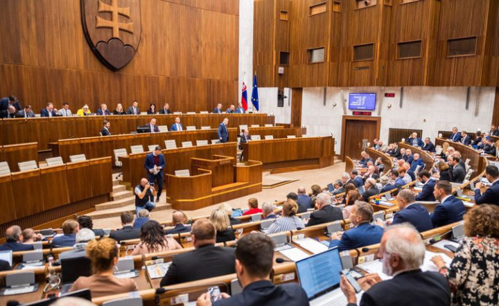 Šikana podnikateľov na Slovensku pokračuje - cestovné kancelárie musia žiadať úrad verejného zdravotníctva či vôbec môžu zorganizovať zájazd pre deti